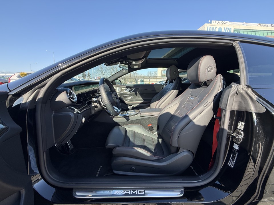 Mercedes-Benz E Coupe AMG 53 4MATIC+ - foto 9