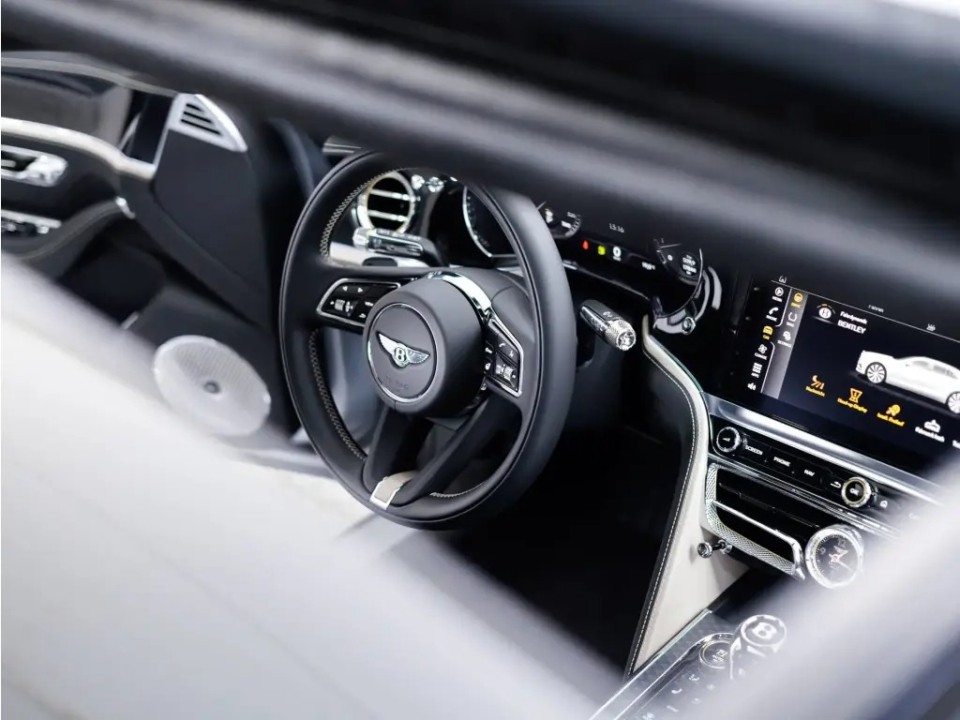 Bentley Flying Spur Speed W12 - foto 9