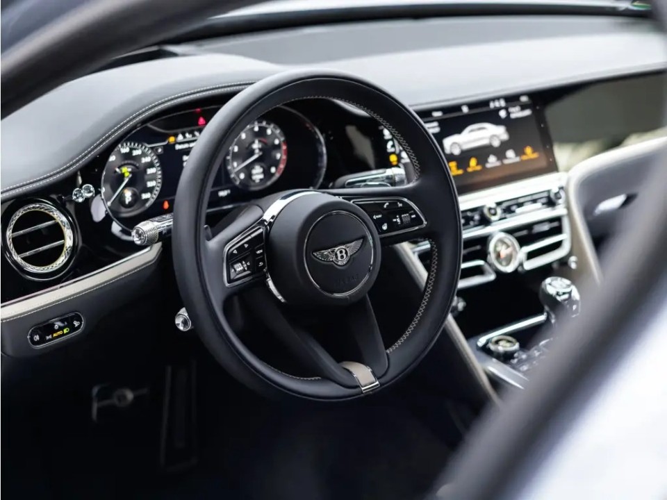 Bentley Flying Spur Speed W12 - foto 8