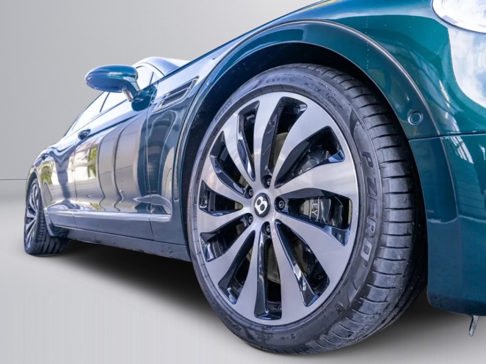 Bentley Flying Spur - foto 18