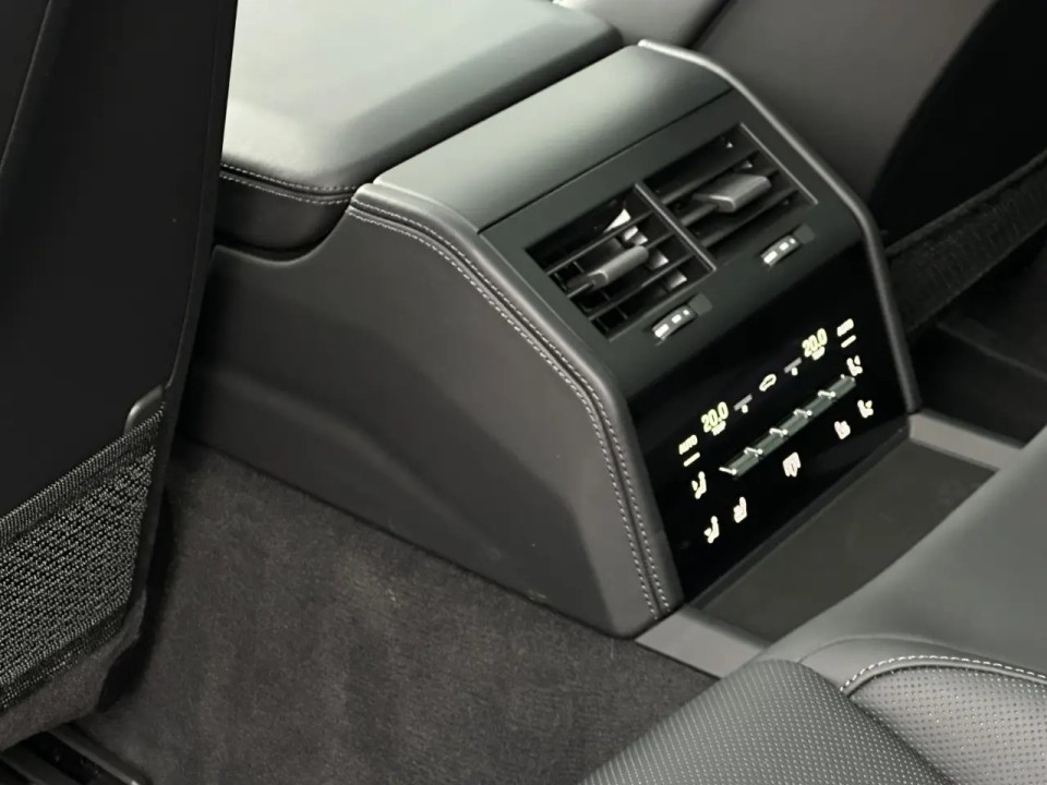 Porsche Panamera 4S E-Hybrid - foto 19