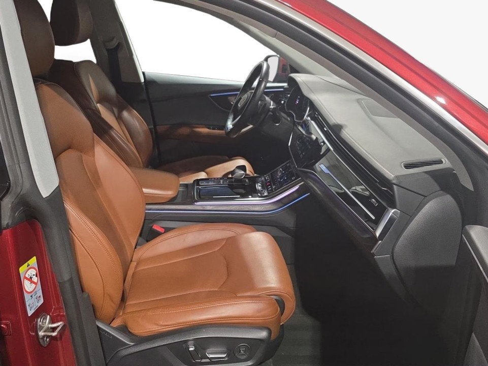 Audi Q8 55 TFSIe quattro tiptronic (5)