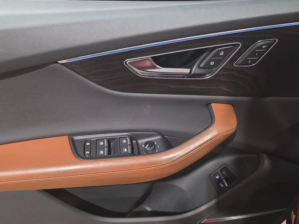 Audi Q8 55 TFSIe quattro tiptronic - foto 13