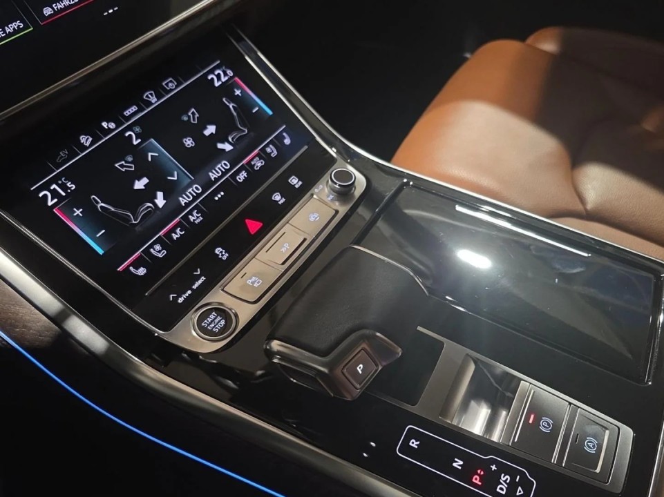 Audi Q8 55 TFSIe quattro tiptronic - foto 6