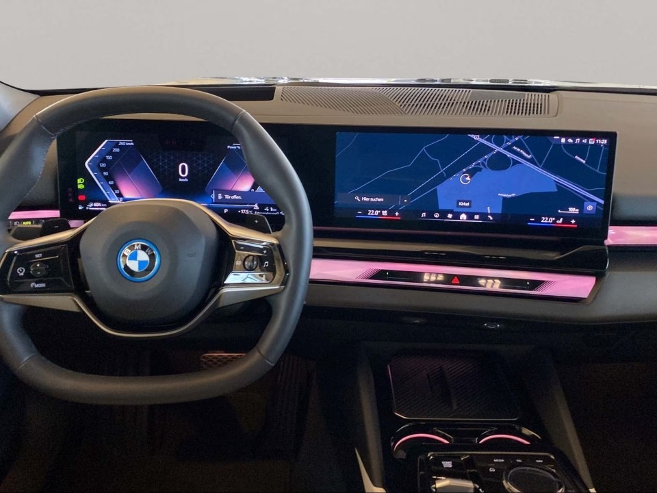 BMW Seria 5 530e - foto 6