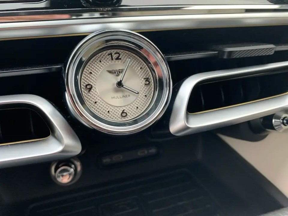 Bentley Flying Spur Mulliner V8 Hybrid - foto 19