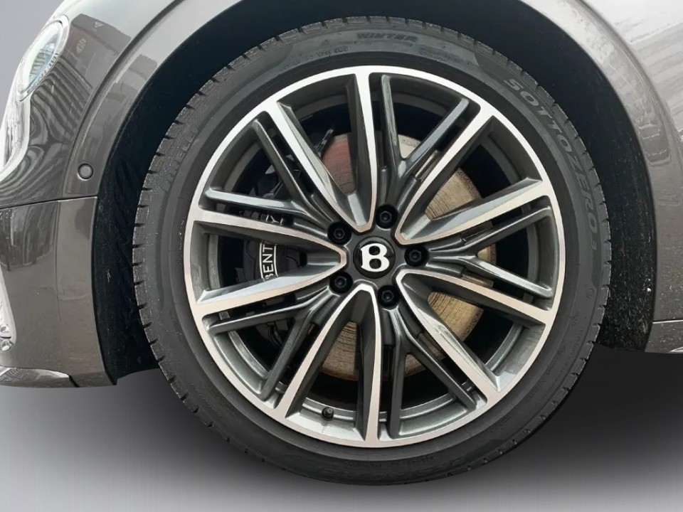 Bentley Flying Spur Mulliner V8 Hybrid - foto 32