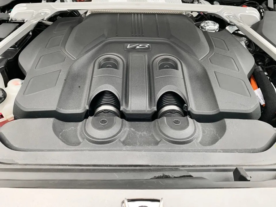 Bentley Flying Spur Mulliner V8 Hybrid - foto 29