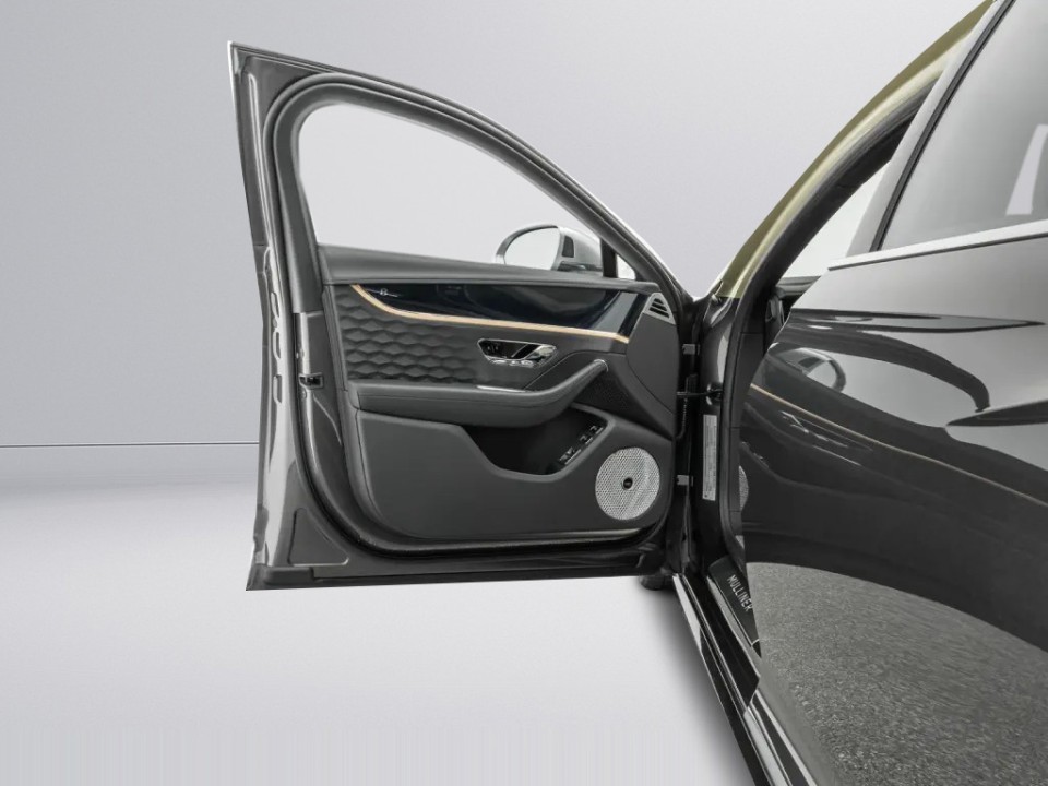 Bentley Flying Spur Mulliner V8 Hybrid - foto 26
