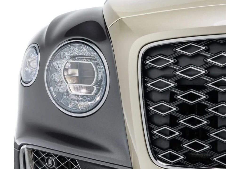 Bentley Flying Spur Mulliner V8 Hybrid - foto 34