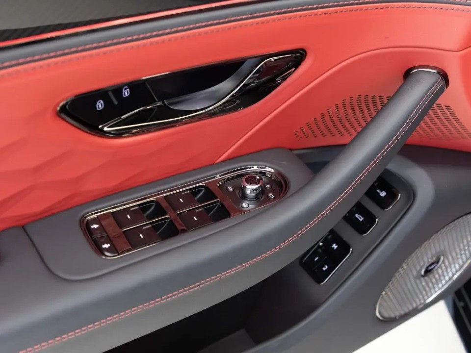 Bentley Flying Spur Speed V8 Hybrid - foto 23