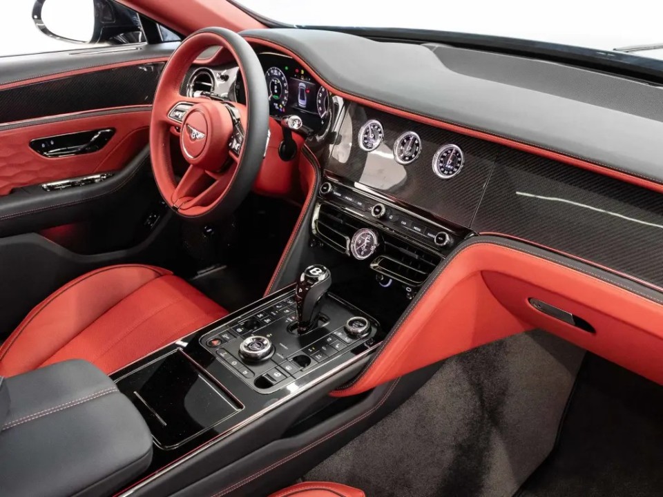 Bentley Flying Spur Speed V8 Hybrid - foto 8