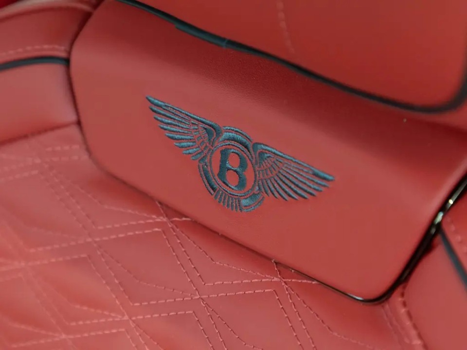 Bentley Flying Spur Speed V8 Hybrid - foto 19