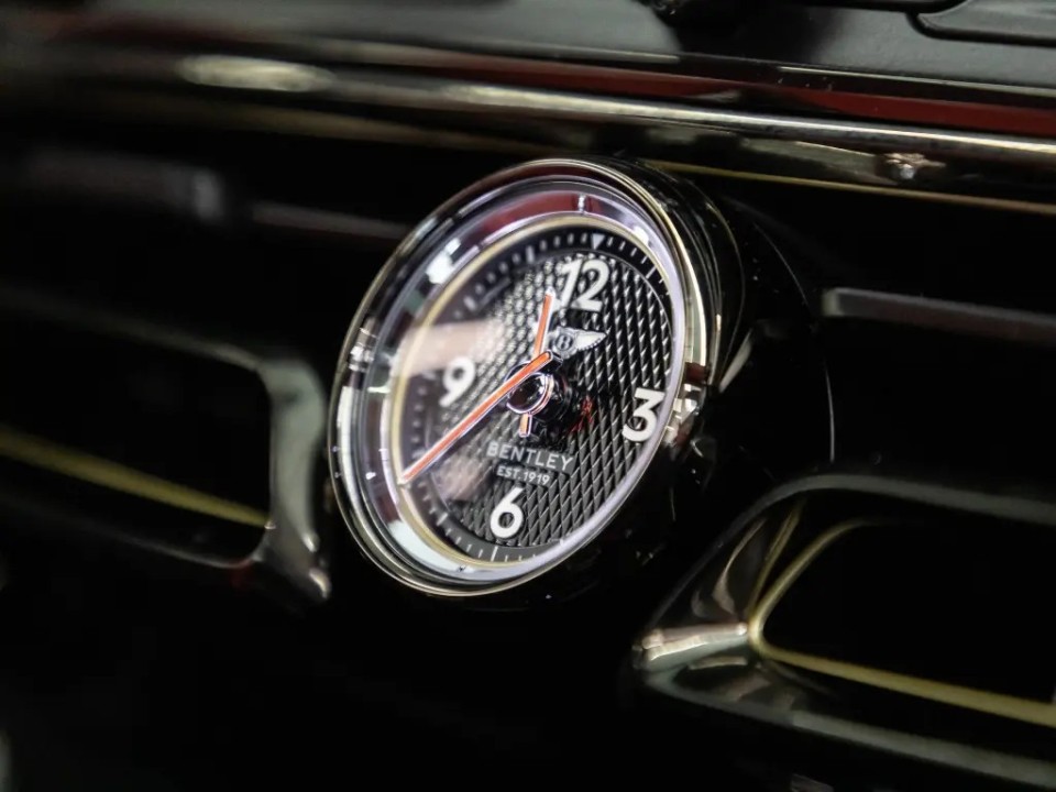 Bentley Flying Spur Speed V8 Hybrid - foto 16