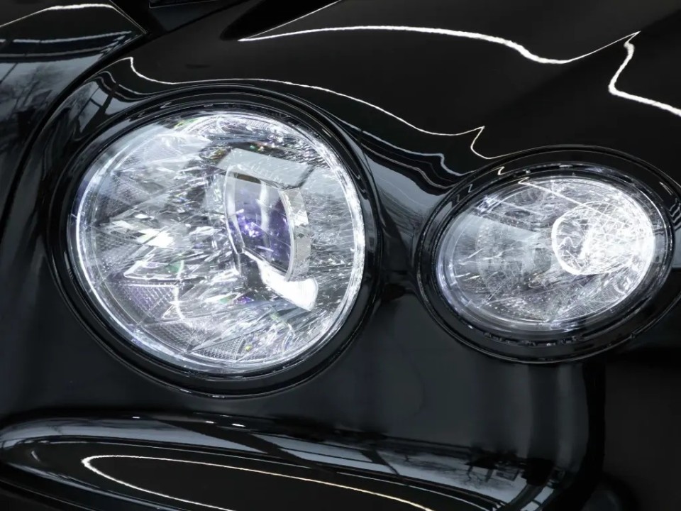 Bentley Flying Spur Speed V8 Hybrid - foto 35