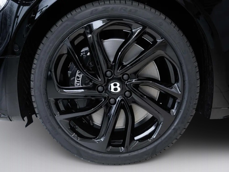 Bentley Flying Spur Speed V8 Hybrid - foto 37