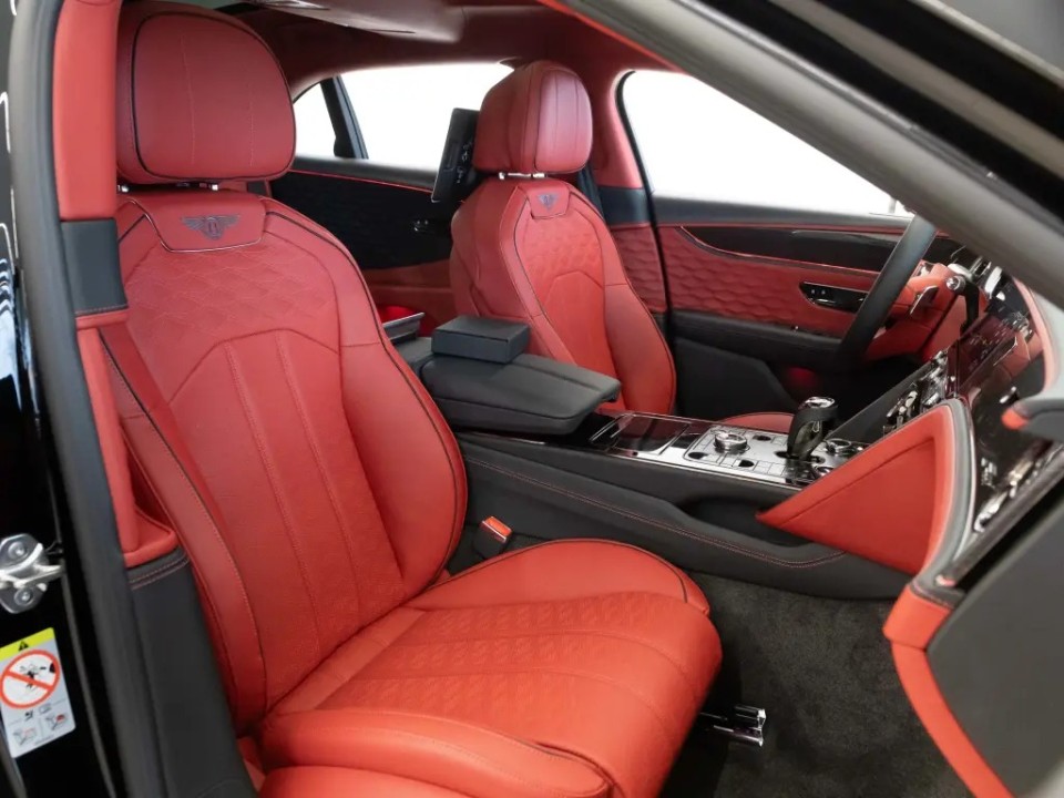 Bentley Flying Spur Speed V8 Hybrid - foto 10