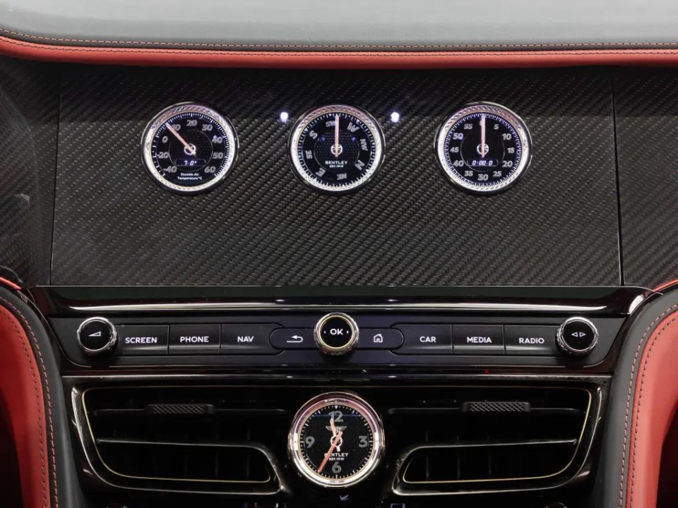 Bentley Flying Spur Speed V8 Hybrid - foto 14