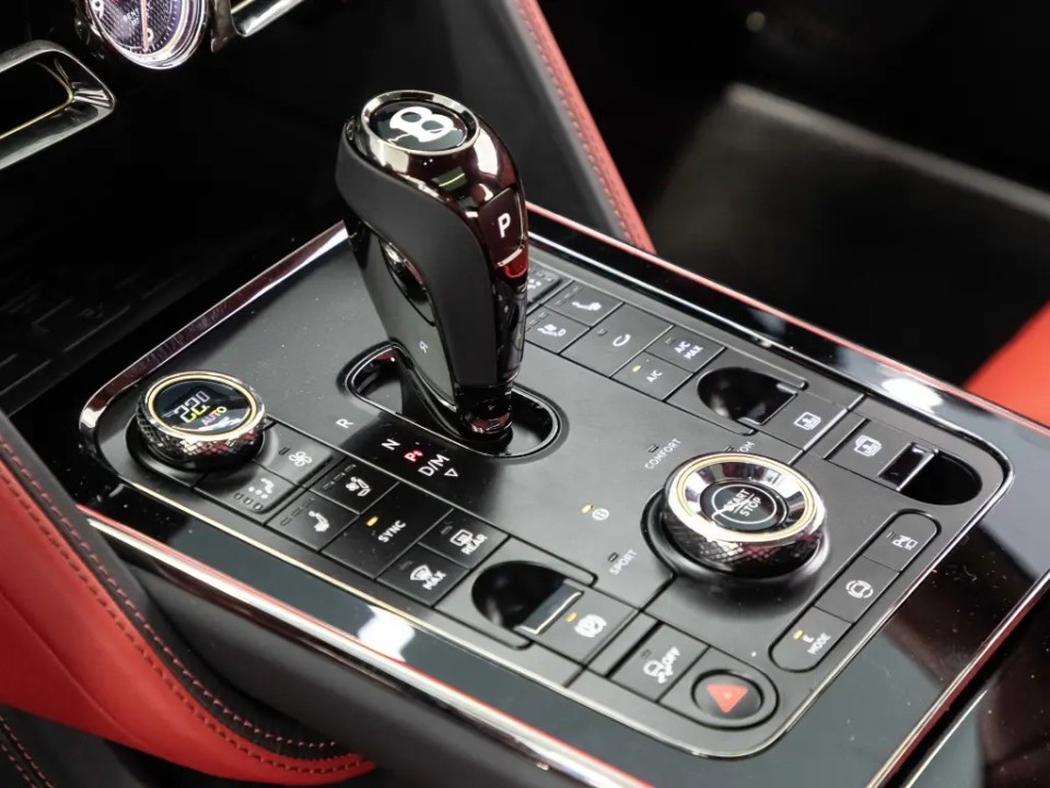 Bentley Flying Spur Speed V8 Hybrid - foto 13