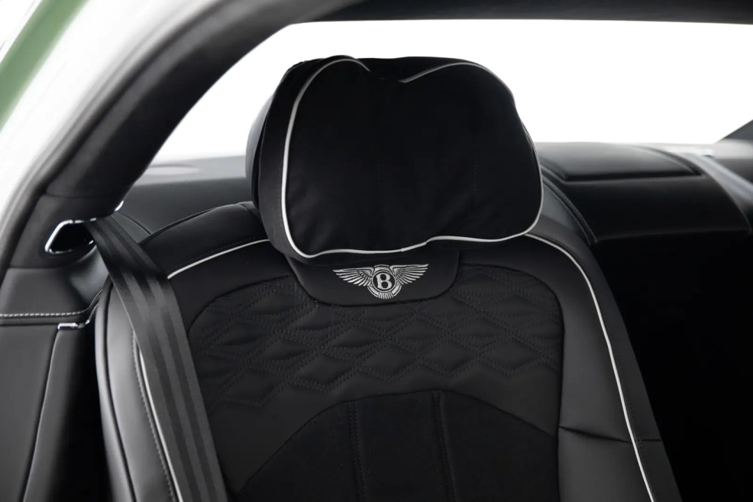 Bentley Flying Spur Speed V8 Hybrid - foto 30