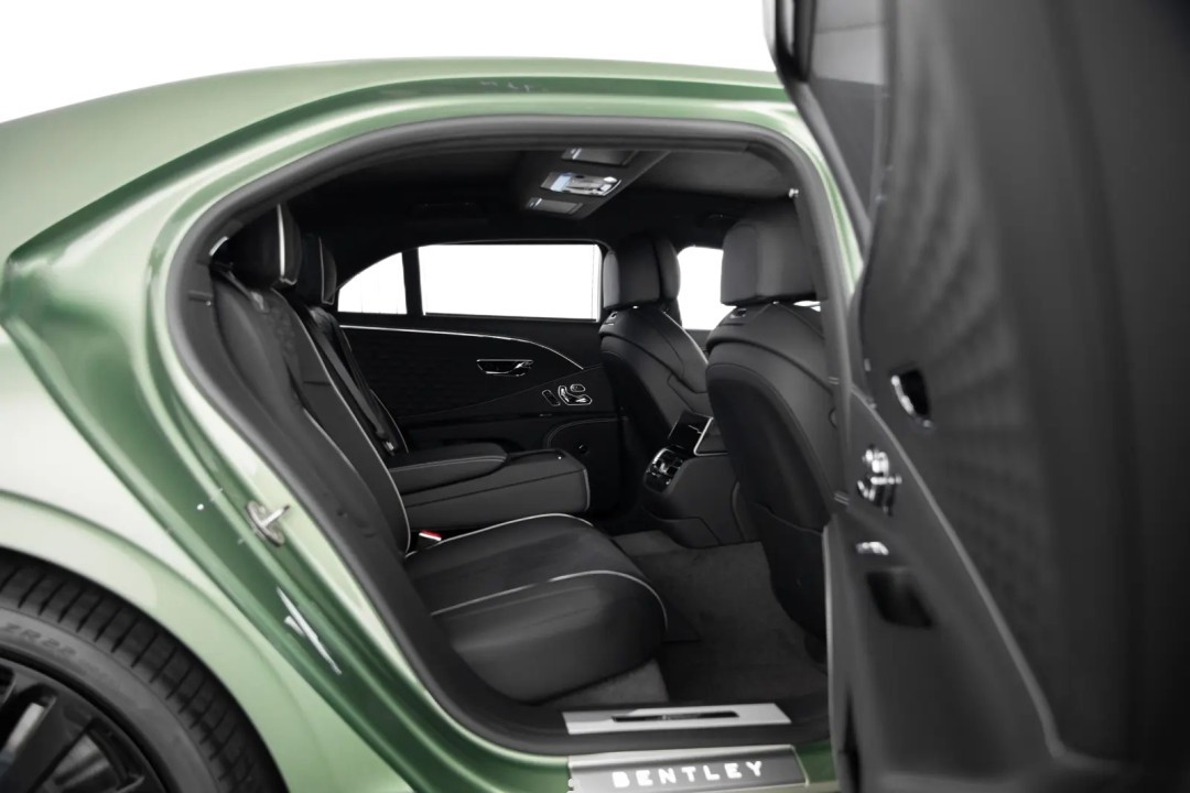 Bentley Flying Spur Speed V8 Hybrid - foto 15