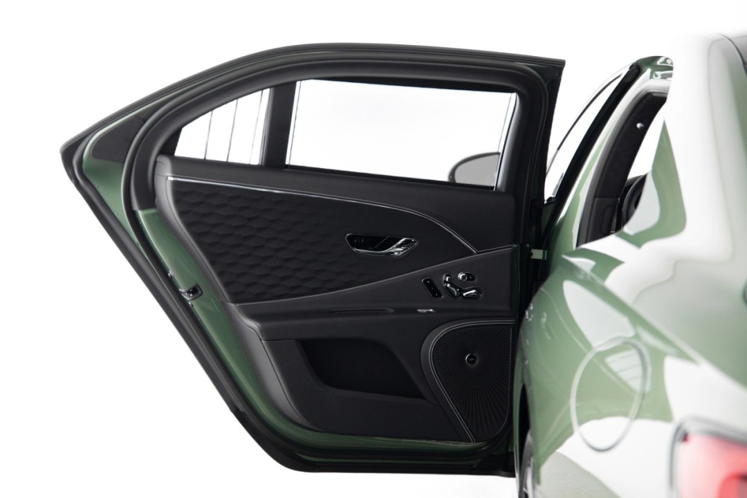 Bentley Flying Spur Speed V8 Hybrid - foto 19