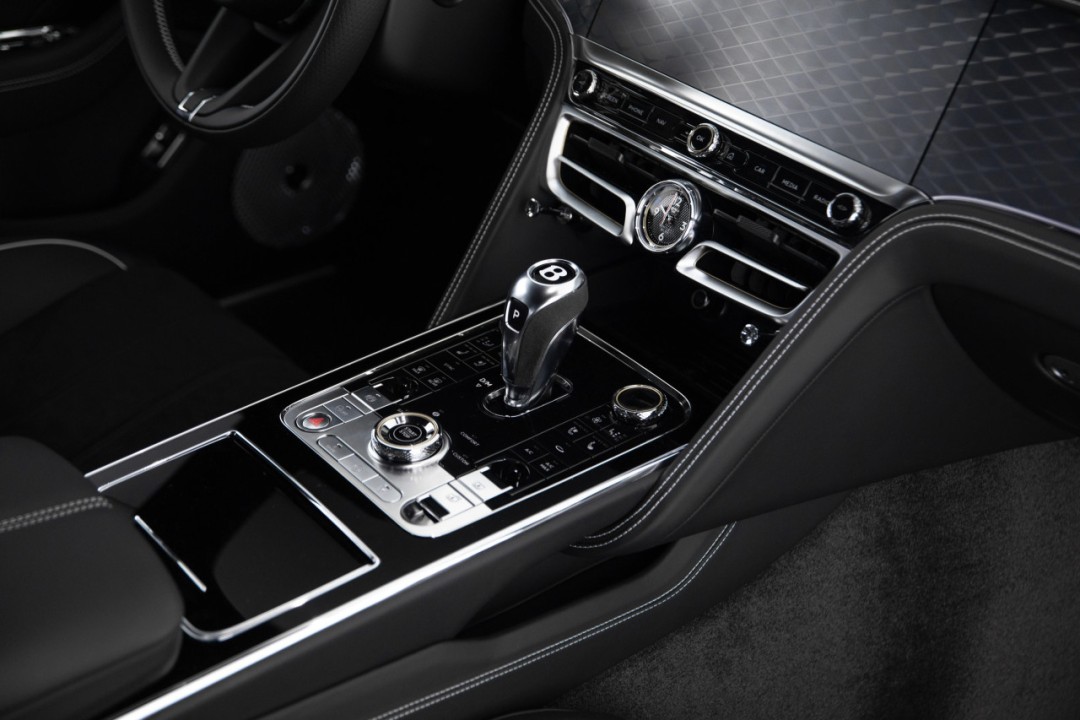 Bentley Flying Spur Speed V8 Hybrid - foto 20