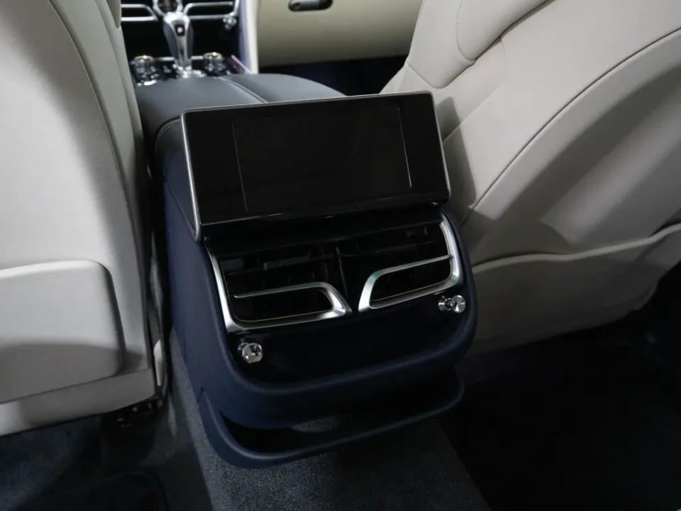 Bentley Flying Spur Speed V8 Hybrid - foto 13