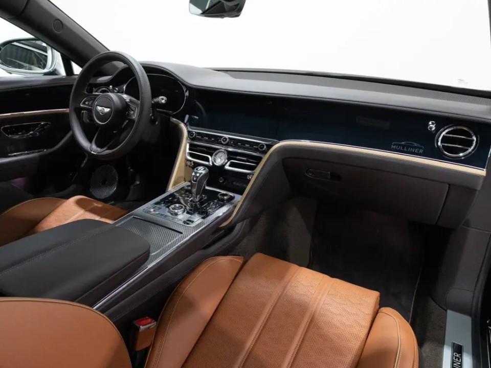 Bentley Flying Spur Mulliner V8 Hybrid - foto 9