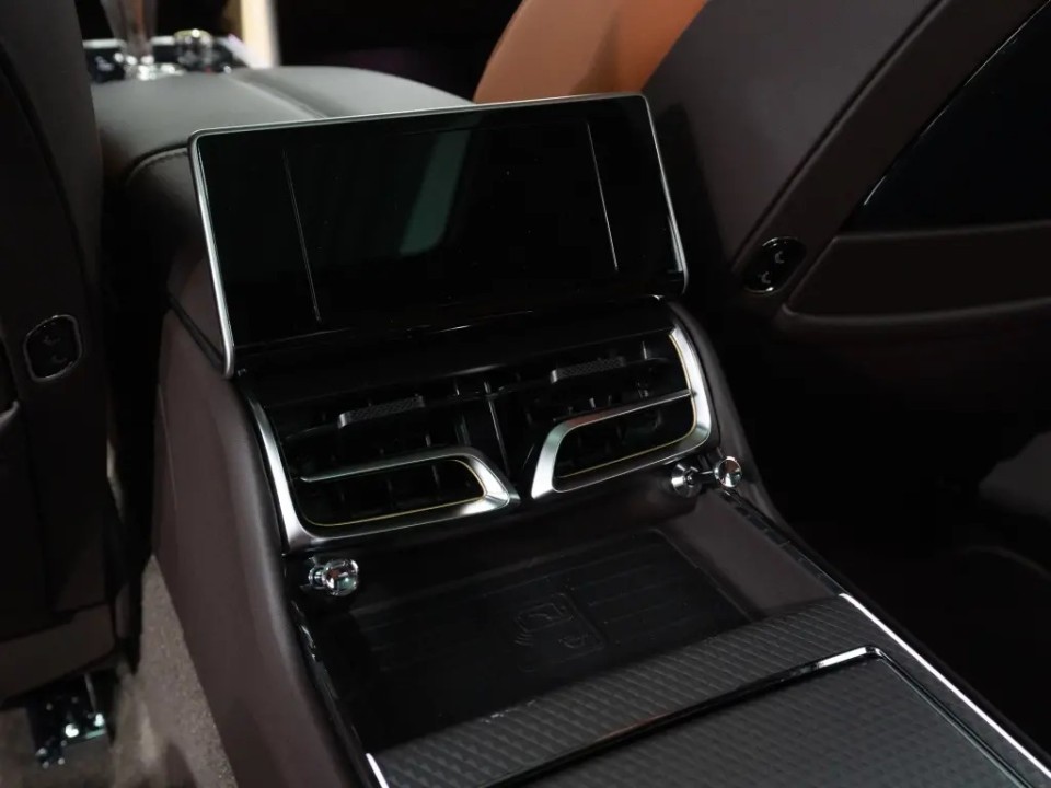 Bentley Flying Spur Mulliner V8 Hybrid - foto 13