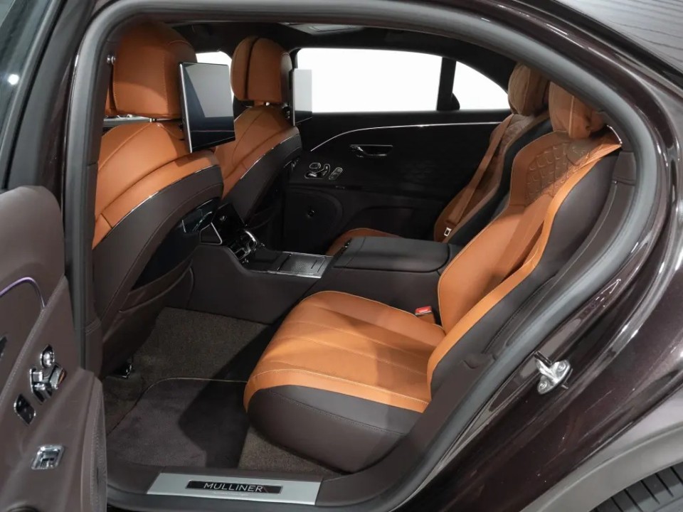 Bentley Flying Spur Mulliner V8 Hybrid - foto 16
