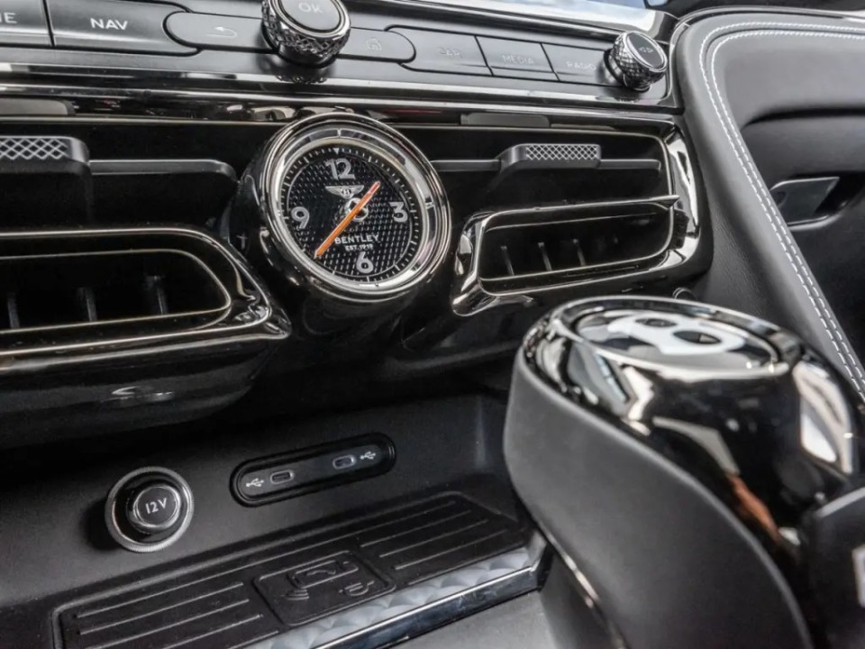 Bentley Flying Spur Speed First Edition V8 Hybrid - foto 16