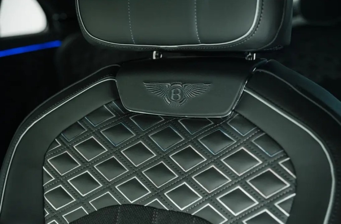 Bentley Flying Spur W12 Edition 12 - foto 24