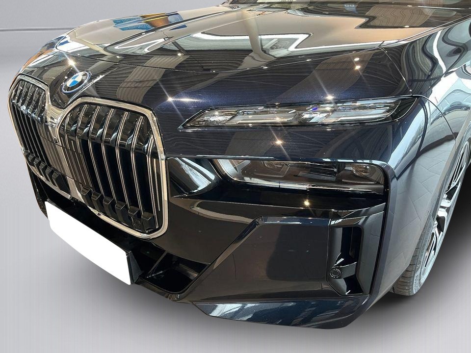 BMW Seria 7 750e xDrive M-Sport - foto 26