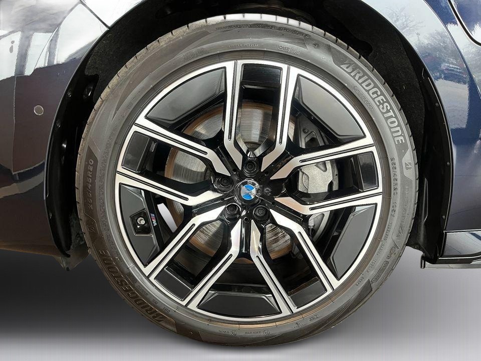 BMW Seria 7 750e xDrive M-Sport - foto 28