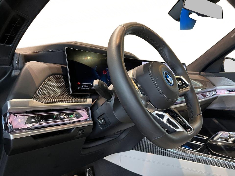 BMW Seria 7 750e xDrive M-Sport - foto 19