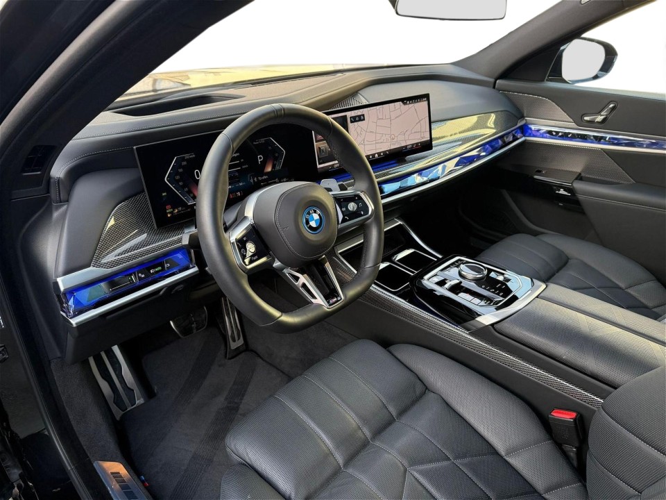 BMW Seria 7 750e xDrive M-Sport - foto 14