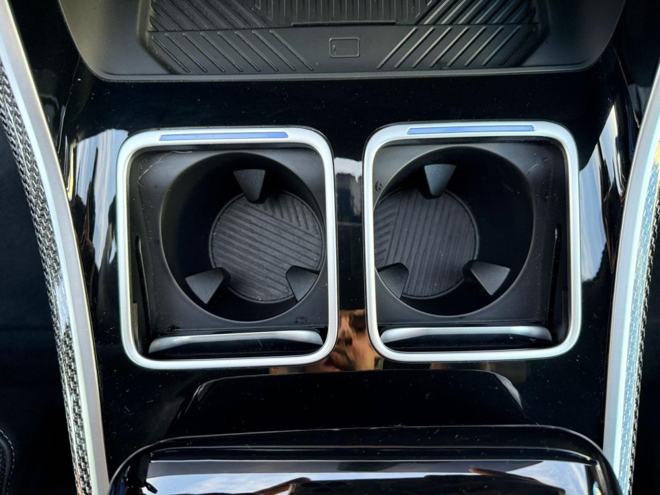 BMW Seria 7 750e xDrive M-Sport - foto 17