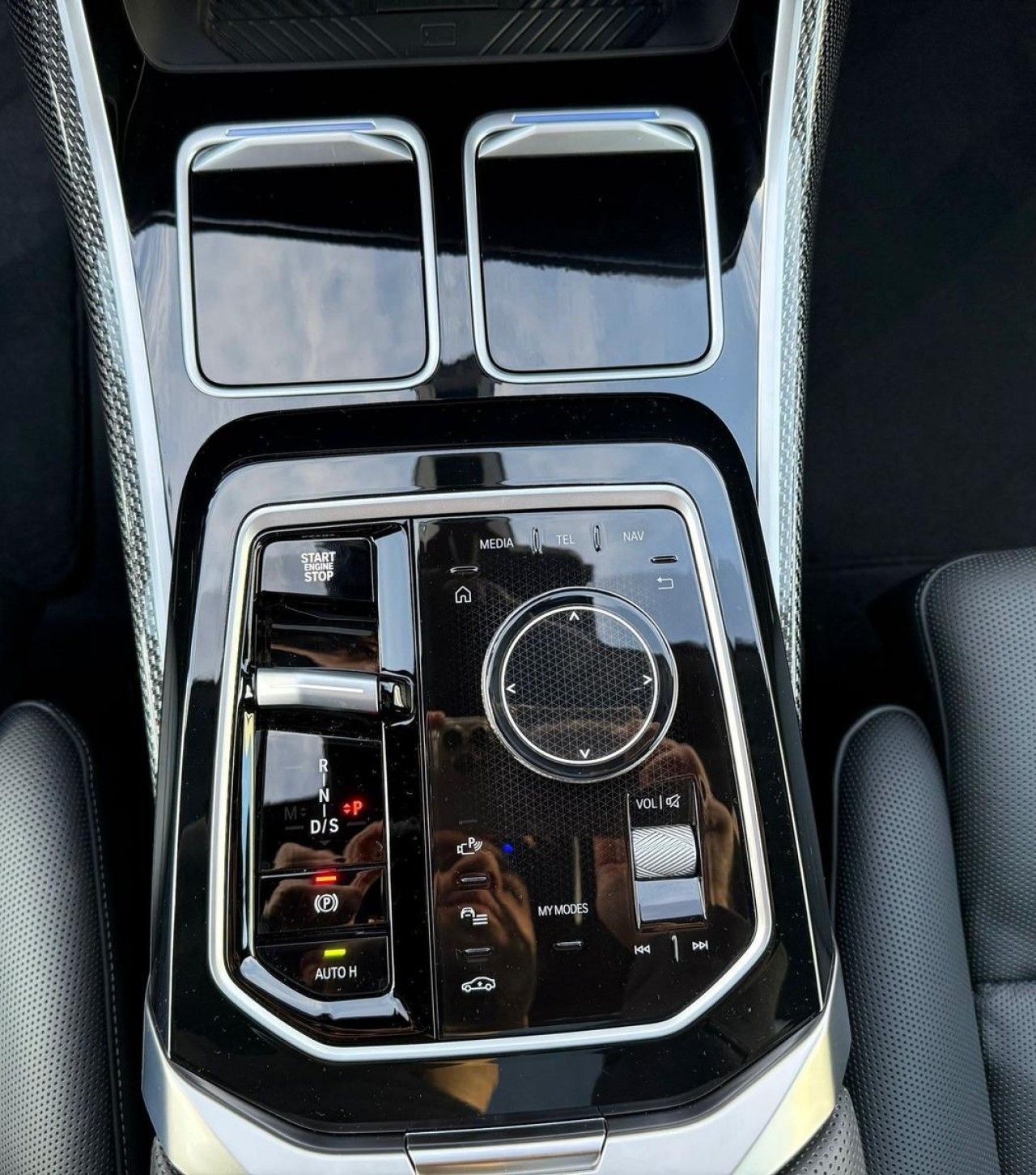 BMW Seria 7 750e xDrive M-Sport - foto 18