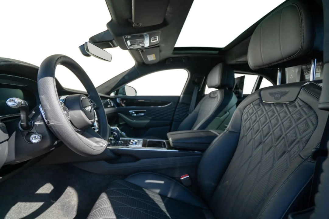 Bentley Flying Spur Azure V8 - foto 9