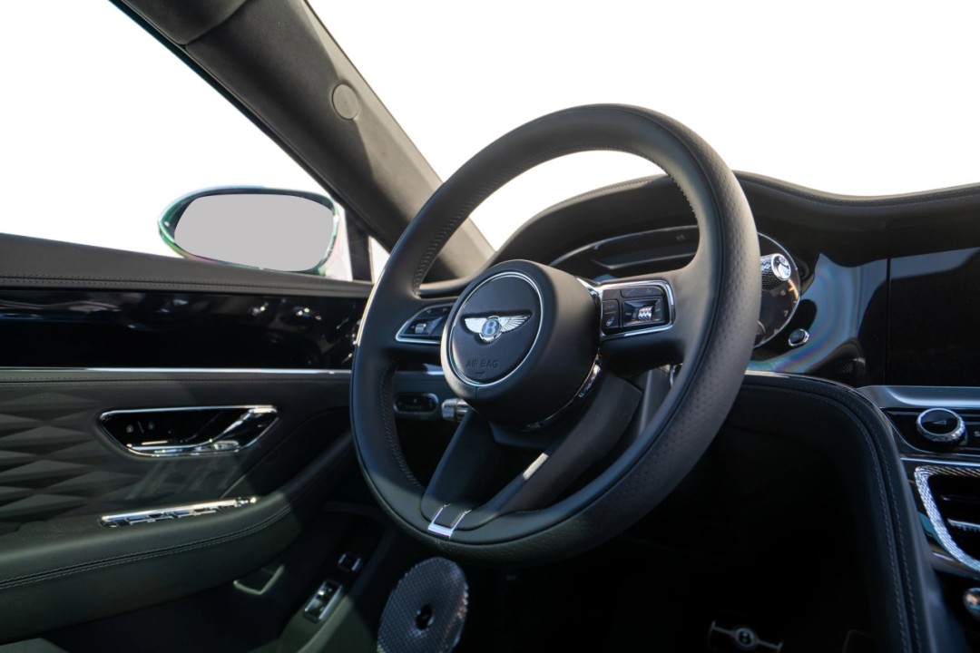 Bentley Flying Spur Azure V8 - foto 15