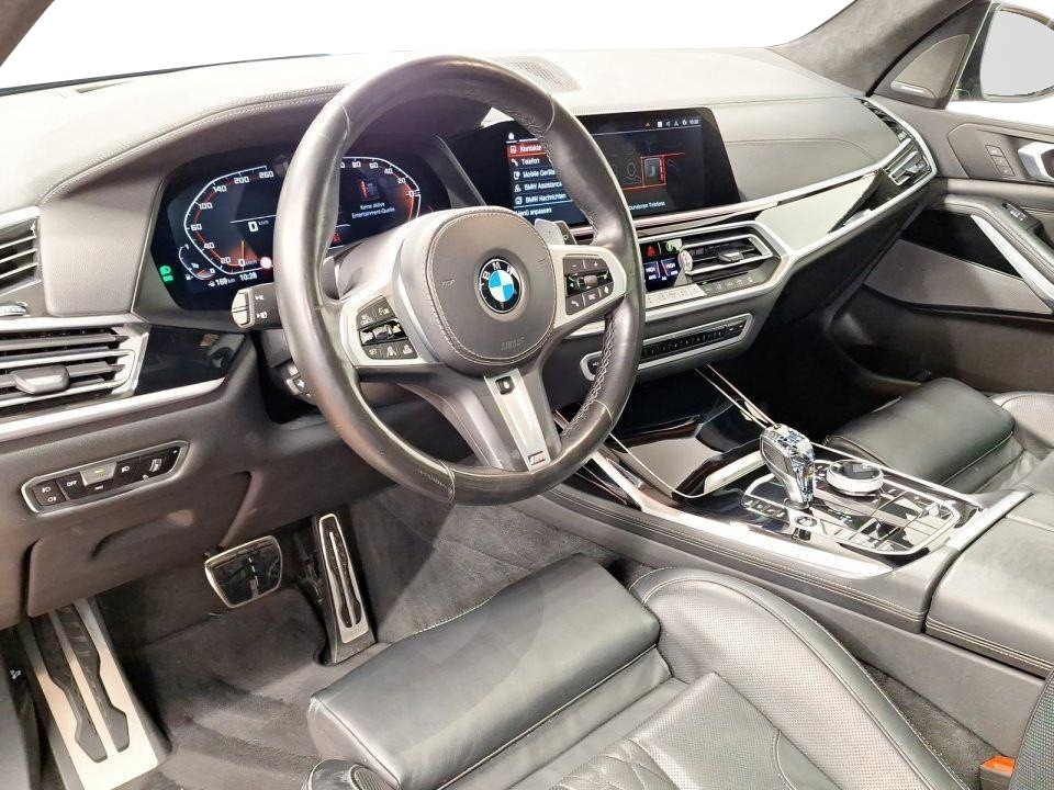BMW X7 M50i (5)