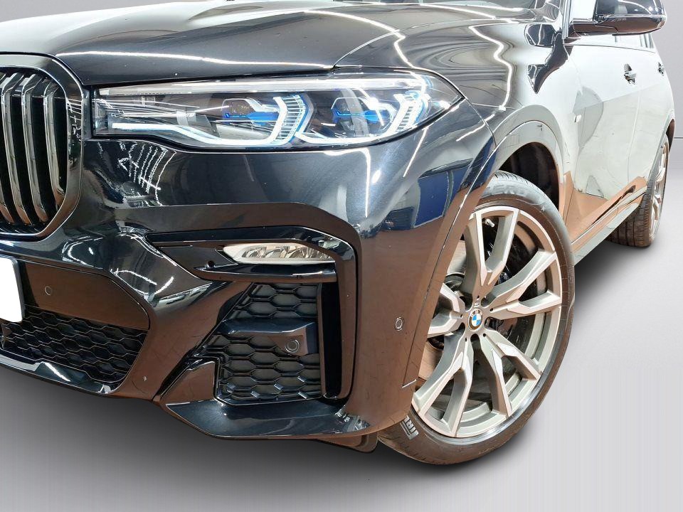 BMW X7 M50i - foto 18