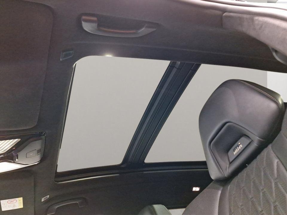 BMW X7 M50i - foto 14