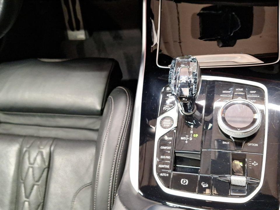 BMW X7 M50i - foto 8