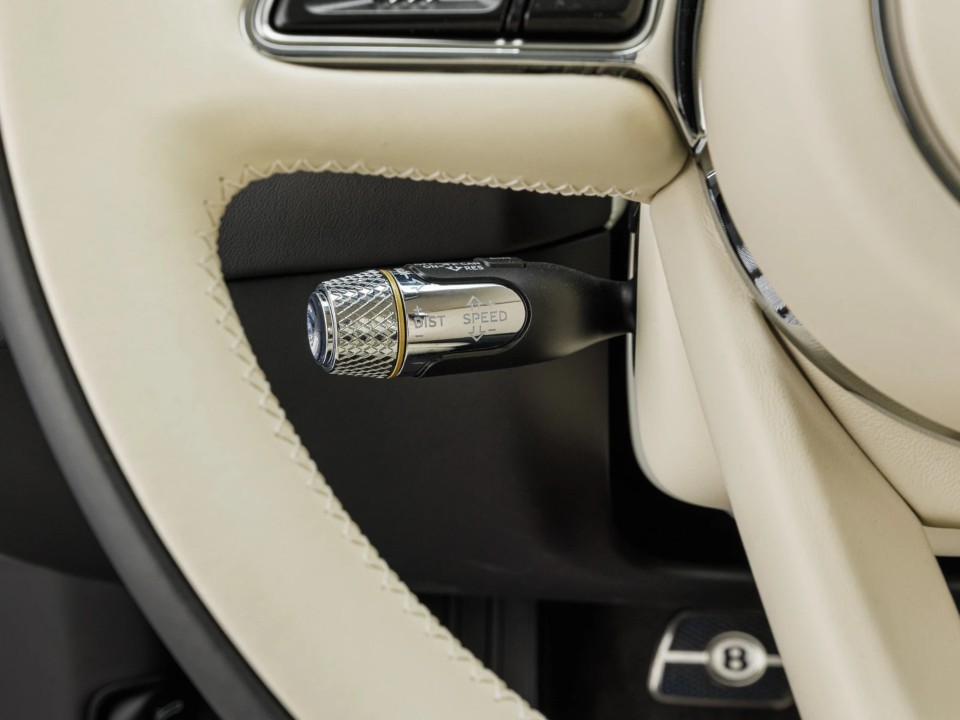 Bentley Flying Spur Mulliner V6 Hybrid - foto 22