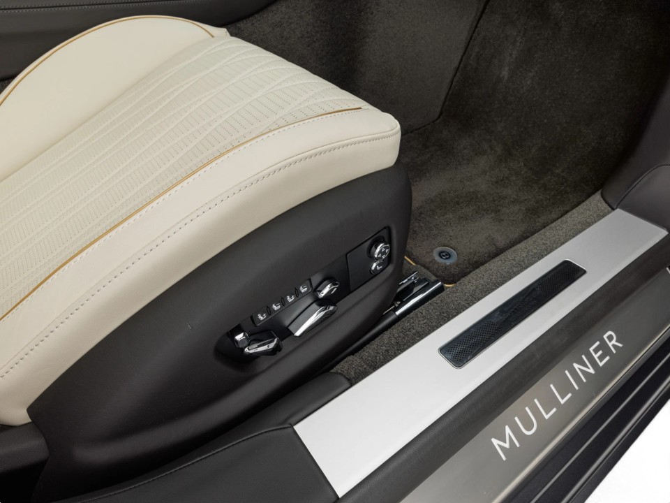 Bentley Flying Spur Mulliner V6 Hybrid - foto 28
