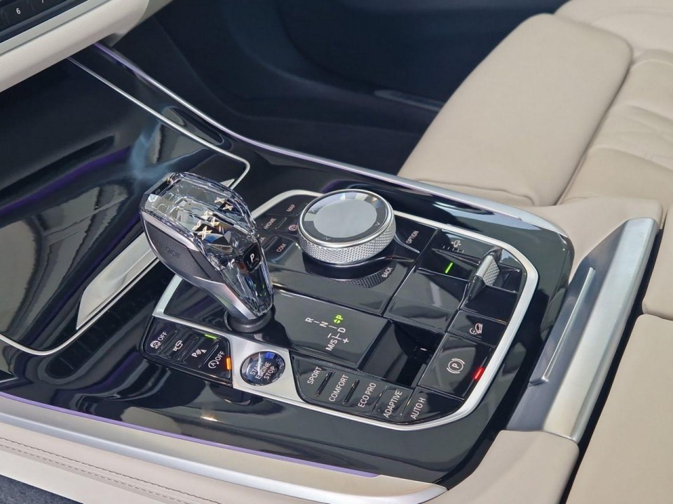 BMW X7 M50i - foto 7