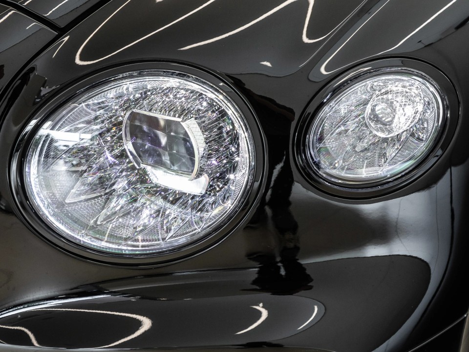 Bentley Flying Spur S V8 - foto 20