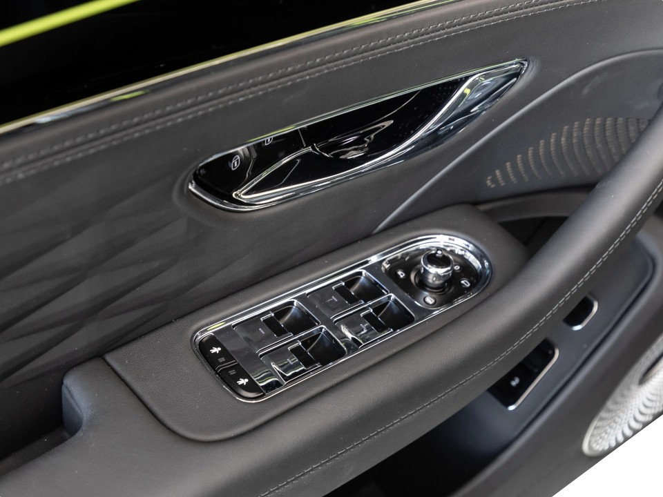 Bentley Flying Spur S V8 - foto 22